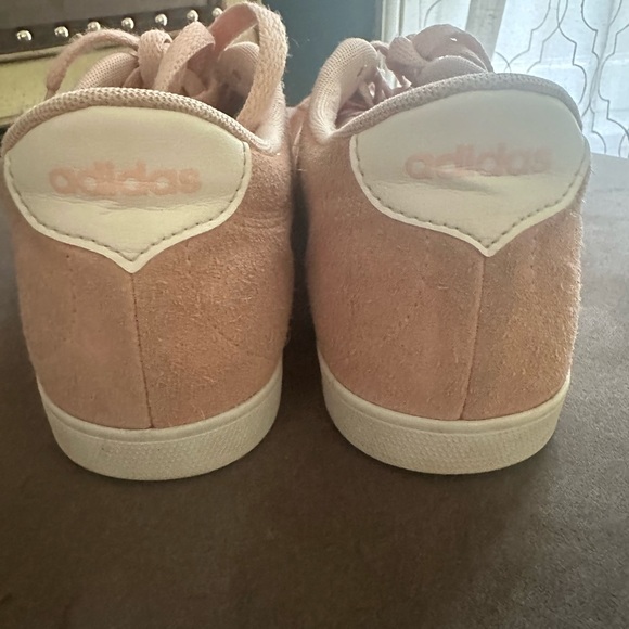 Pink Suede Women’s Size 10 Adidas shoes - Picture 5 of 7